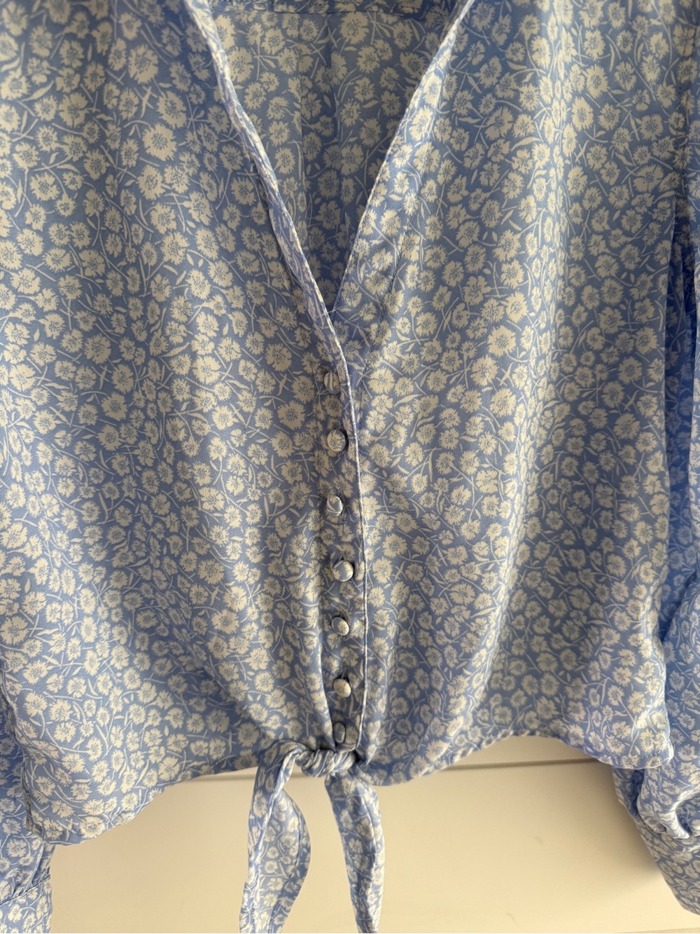 Abercrombie & Fitch Light Blue Floral Tie-Front Blouse, Size XS - Picture 2 of 8